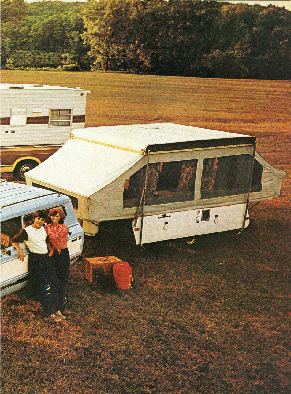 1975 International Recreational Vehicles Brochure Page 13